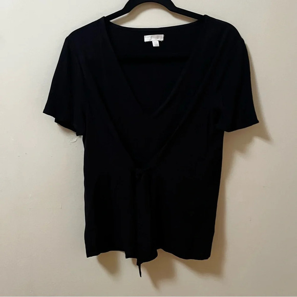 14th & Union Black Short sleeve Top with Front Tie Feature-Size Medium- NWT - Picture 3 of 5